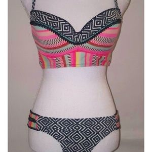 Shade And Shore Bikini Set